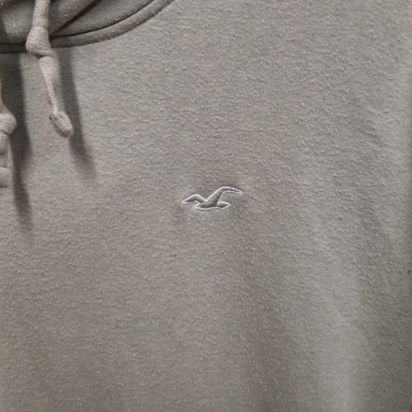 Hollister Green Crew Neck Sweater Soft Comfortable Stylish - Picture 10 of 13